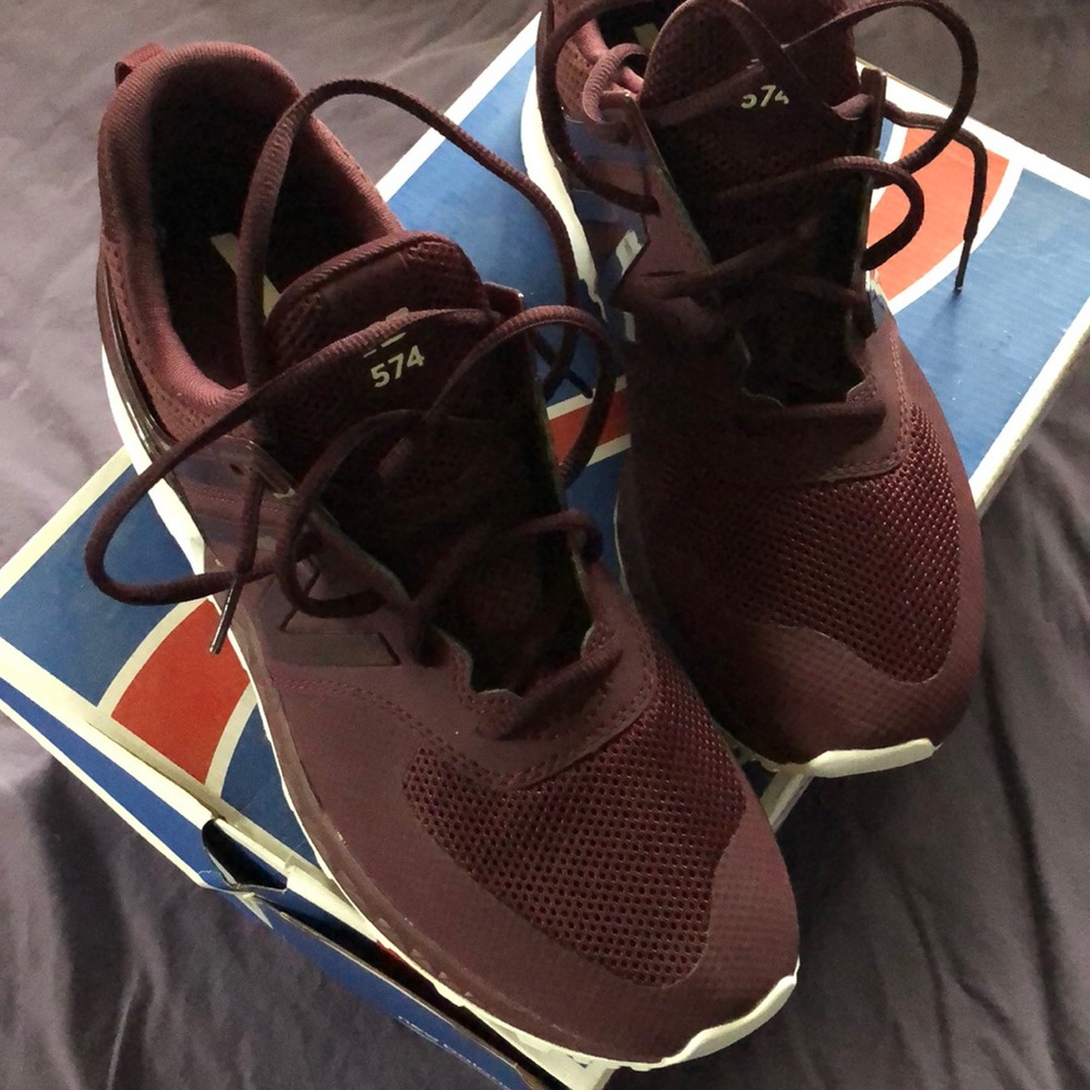 BRAND NEW MENS SNEAKERS
